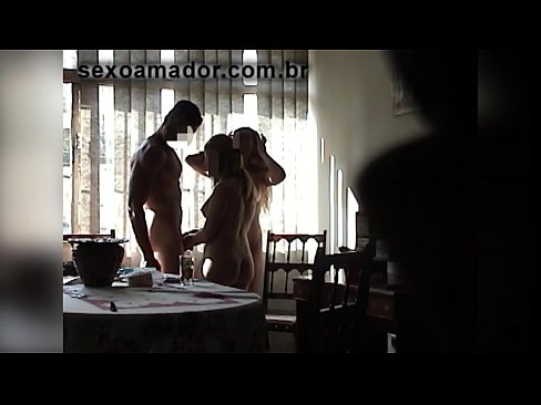 ❤️ Marafiki wa ngono hualika mtu mkubwa na watatu pamoja naye Pono ❌