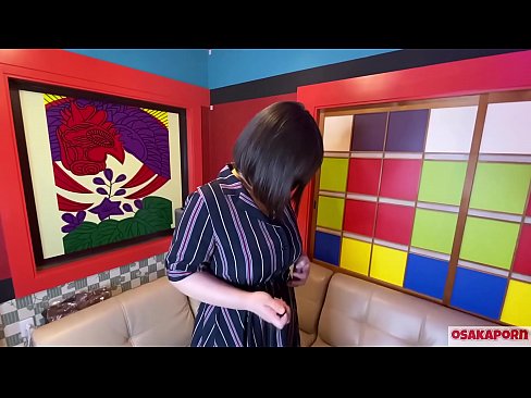 ❤️ Mrembo wa Kijapani mwenye matiti makubwa anapiga punyeto kwa kutumia midoli ya ngono na anakuwa na mshindo. Anazungumza katika mahojiano kuhusu uzoefu wake wa kutisha. Matiti makubwa na pussy yenye nywele ikiomboleza kwa sauti kubwa. Osakaporn Pono ❌